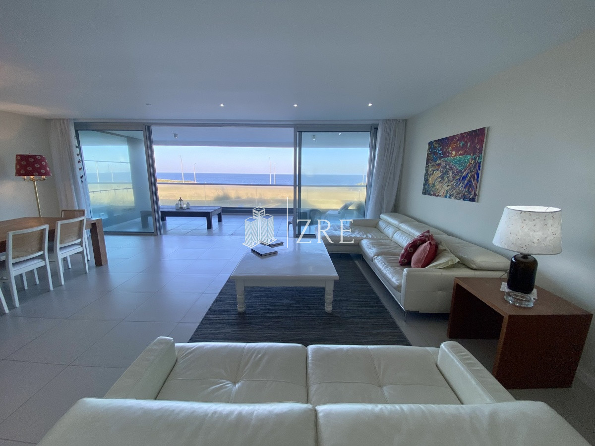 Apartamento ID.341 - Venta apartamento 4 dormitorios, playa brava Punta del Este 