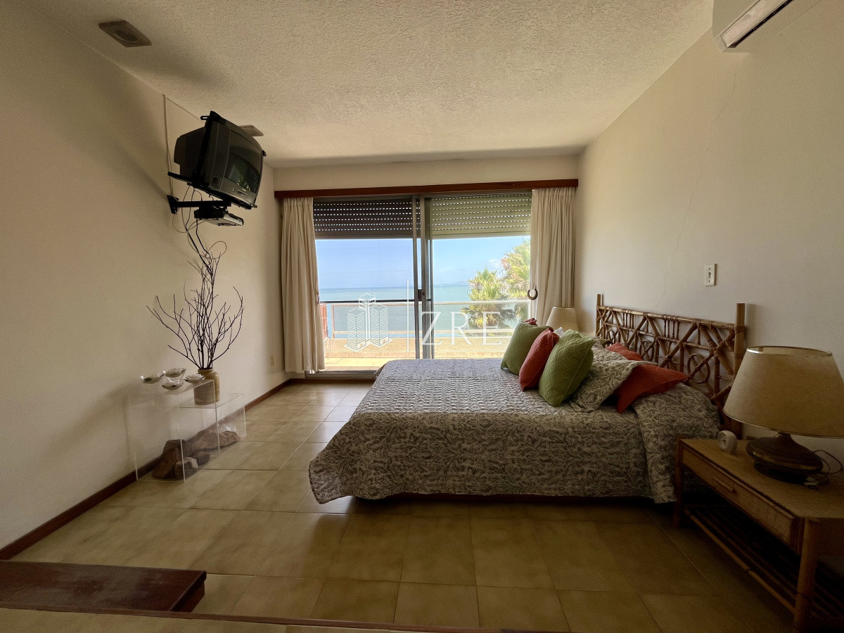 Apartamento ID.685 - Venta Apartamento en venta 3 dormitorios y dependencia en Punta Ballena