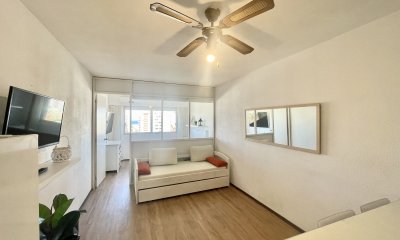 Venta apartamento monoambiente. Aidy Grill- Punta Del Este