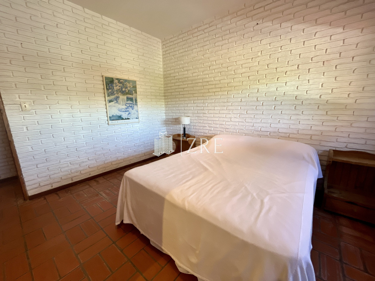 Casa ID.689 - Venta casa 3 dormitorios, La barra. Punta del Este 