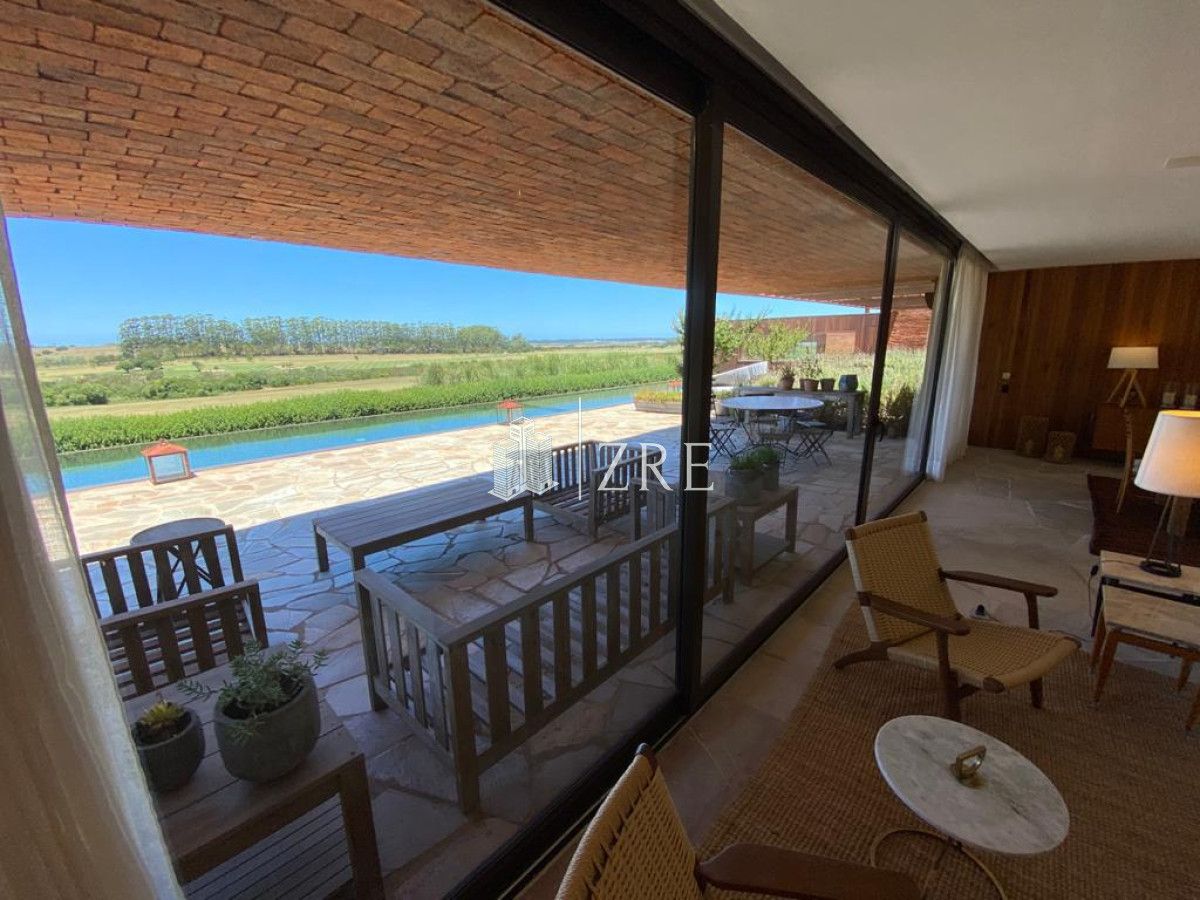 Casa ID.803 - Casa en Venta - 4 Suite-  sauna - piscina - Fasano Las Piedras  