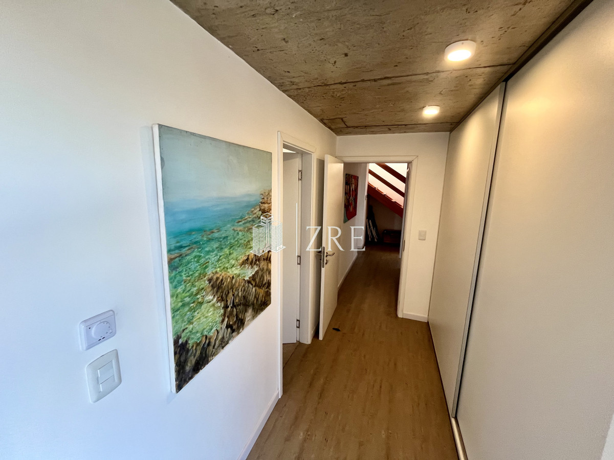 Casa ID.592 - Venta casa frente al mar con piscina 