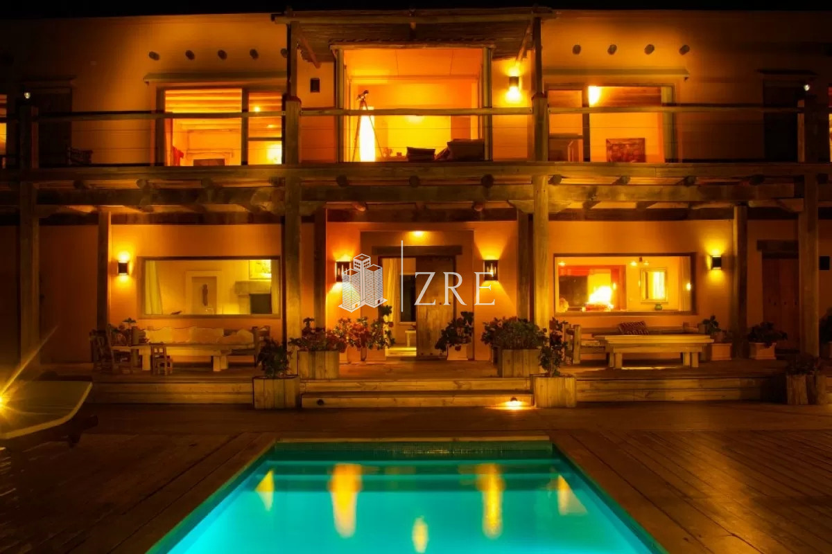 Casa ID.192 - Casa en venta 7 dormitorios Punta Piedras