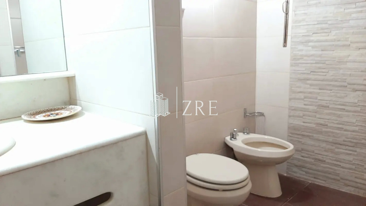 Casa ID.62 - Venta casa a media cuadra de la playa, 5 dorm, 4 baños y servicio
