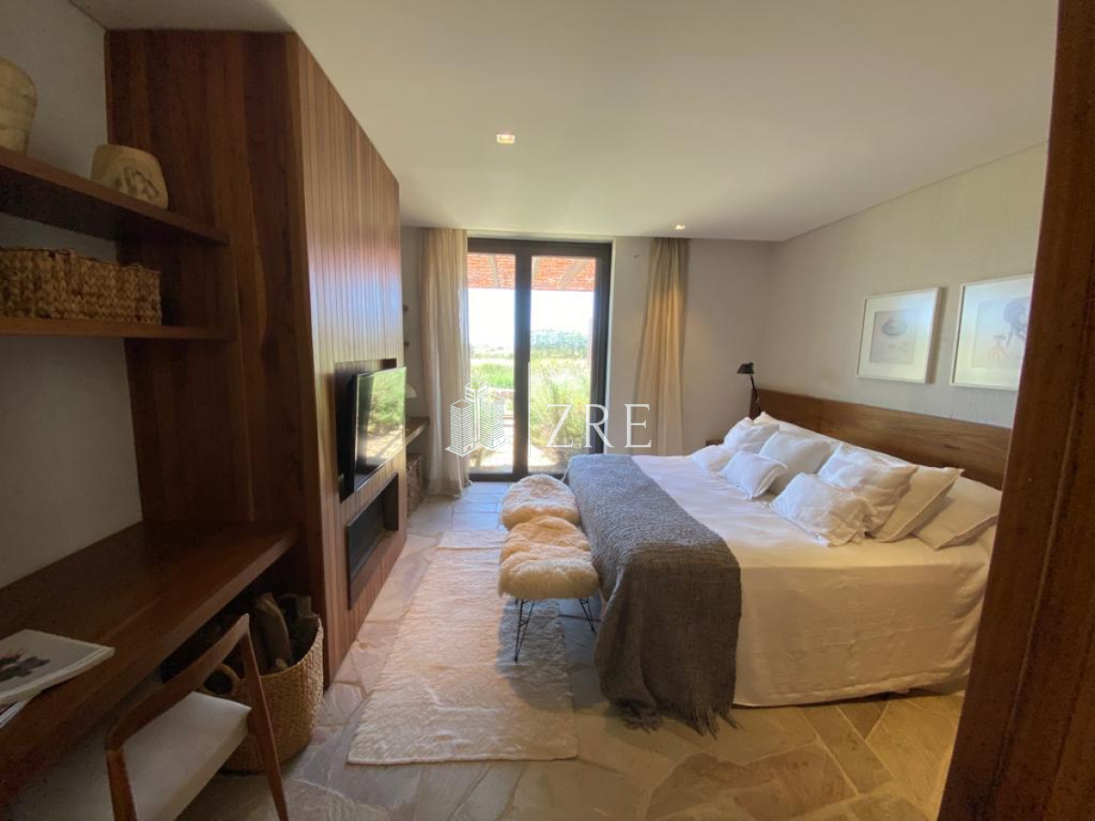 Casa ID.803 - Casa en Venta - 4 Suite-  sauna - piscina - Fasano Las Piedras  