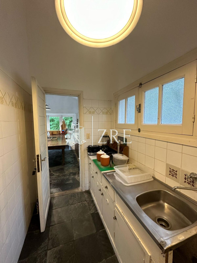 Casa ID.589 - Venta Casa 9 dormitorios