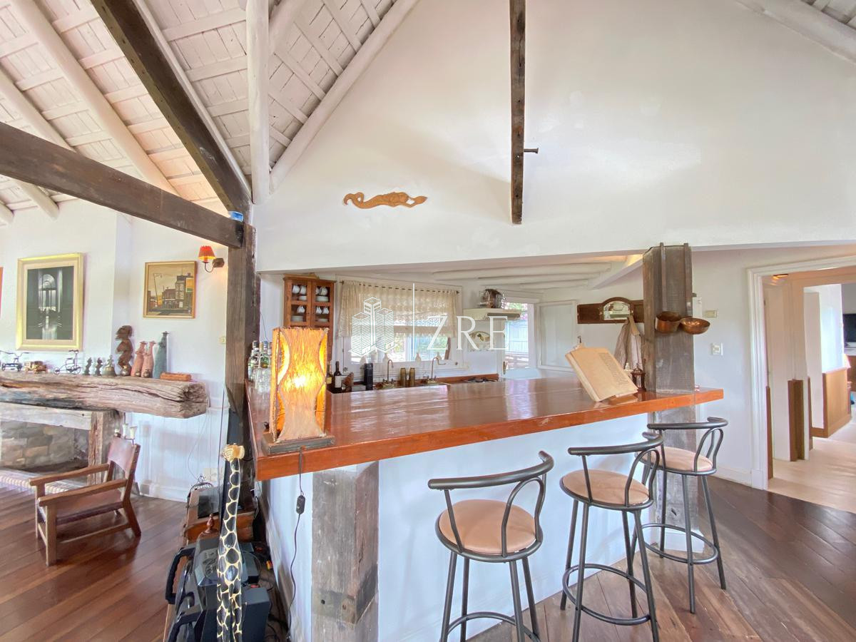 Casa ID.807 - Venta Casa - 5 Dormitorios 3 baños - Pileta - La Barra 