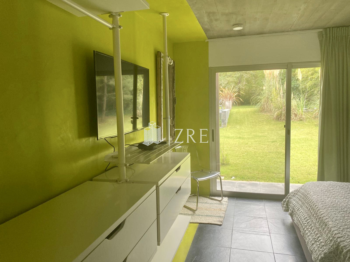 Casa ID.919 - Venta y alquiler casa 5 dormitorios. Playa brava, Punta del Este.