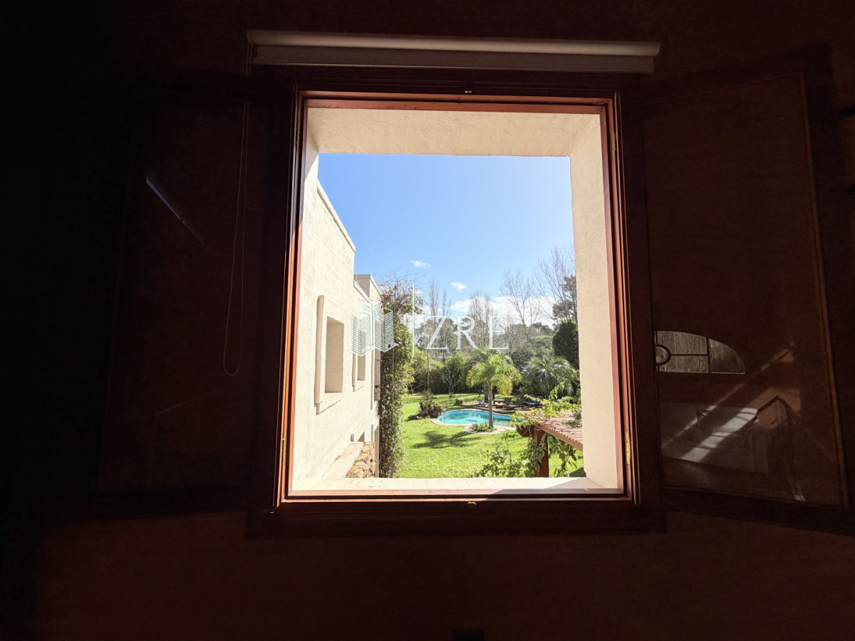 Casa ID.793 - Venta casa en  Barrio Privado La Arbolada Cinco Dormitorios Pisicina
