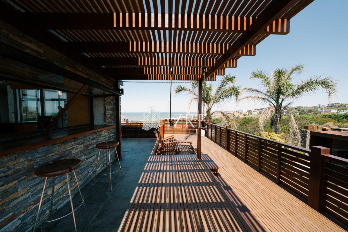 Casa ID.1349 - Alquiler casa 4 dormitorios Punta Piedras, Manantiales. 