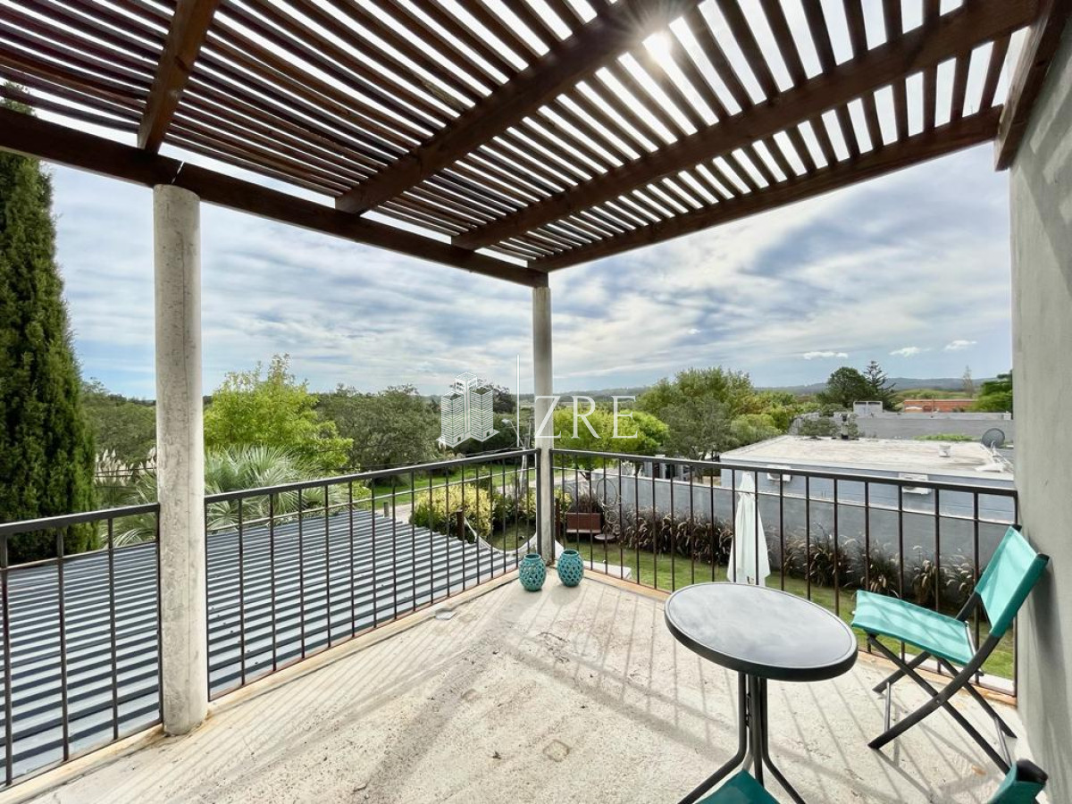 Casa ID.246 - Venta Espectacular casa 2 dormitorios con piscina - La fortuna 