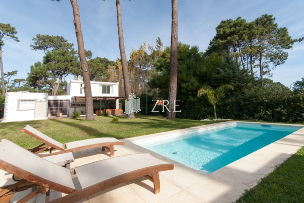 Casa ID.720 - Venta y alquiler espectacular casa en Parque Burnett, Maldonado