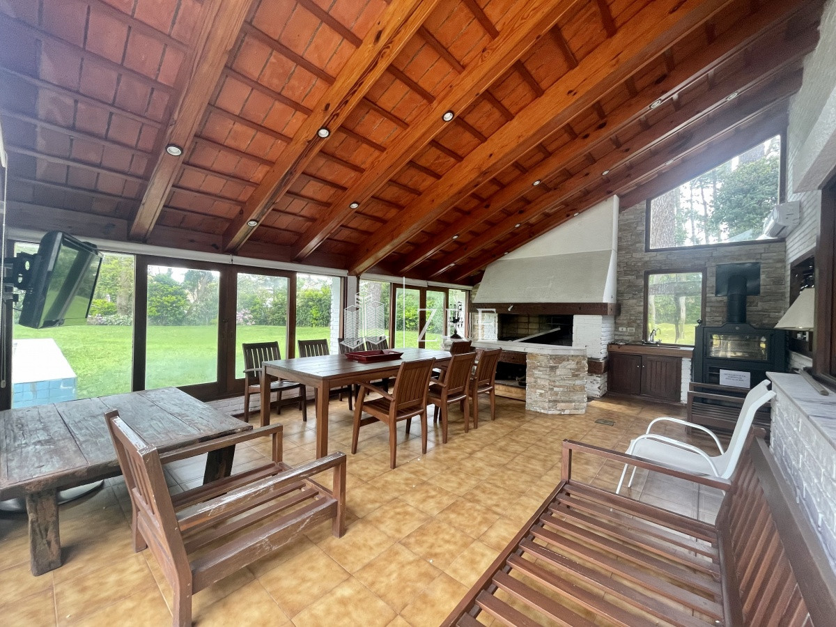 Casa ID.466 - Venta casa 8 dormitorios Punta del Este