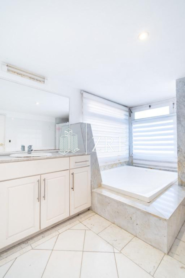 Casa ID.455 - VENTA CASA 3 DORMITORIOS PRIMERA LINEA