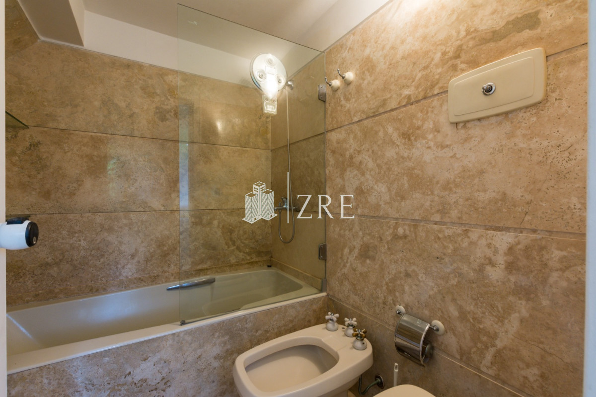 Casa ID.508 - Venta residencia en Playa Mansa Punta del Este