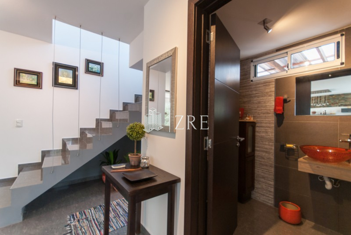 Casa ID.720 - Venta y alquiler espectacular casa en Parque Burnett, Maldonado