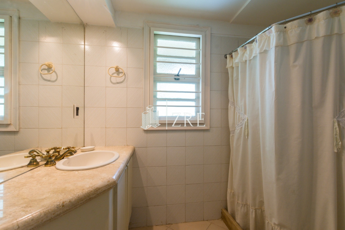 Casa ID.508 - Venta residencia en Playa Mansa Punta del Este