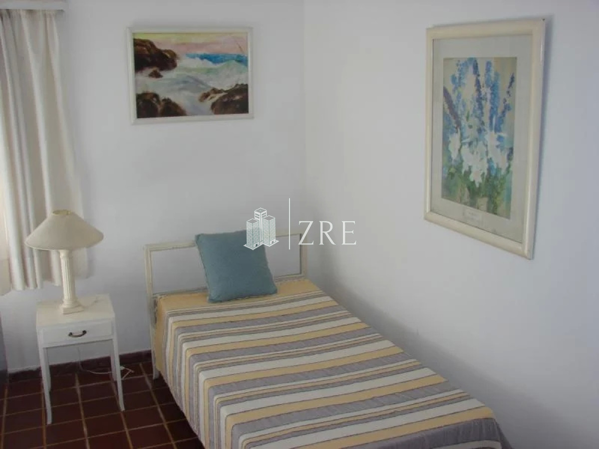 Casa ID.213 - Venta casa 5 dormitorios primera linea playa mansa Punta del Este 