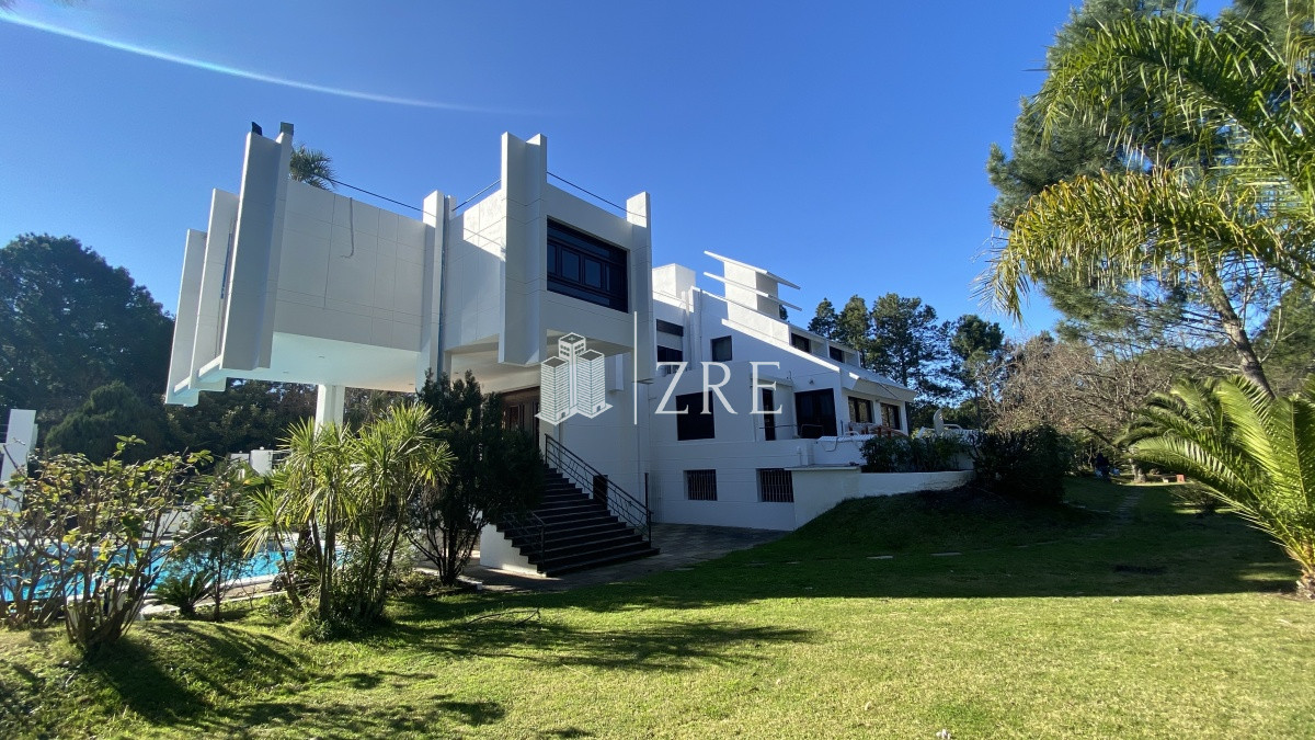 Casa ID.361 - Venta residencia en Punta Ballena. 