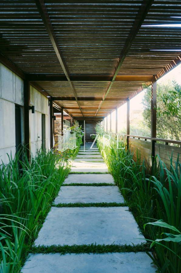 Casa ID.1349 - Alquiler casa 4 dormitorios Punta Piedras, Manantiales. 