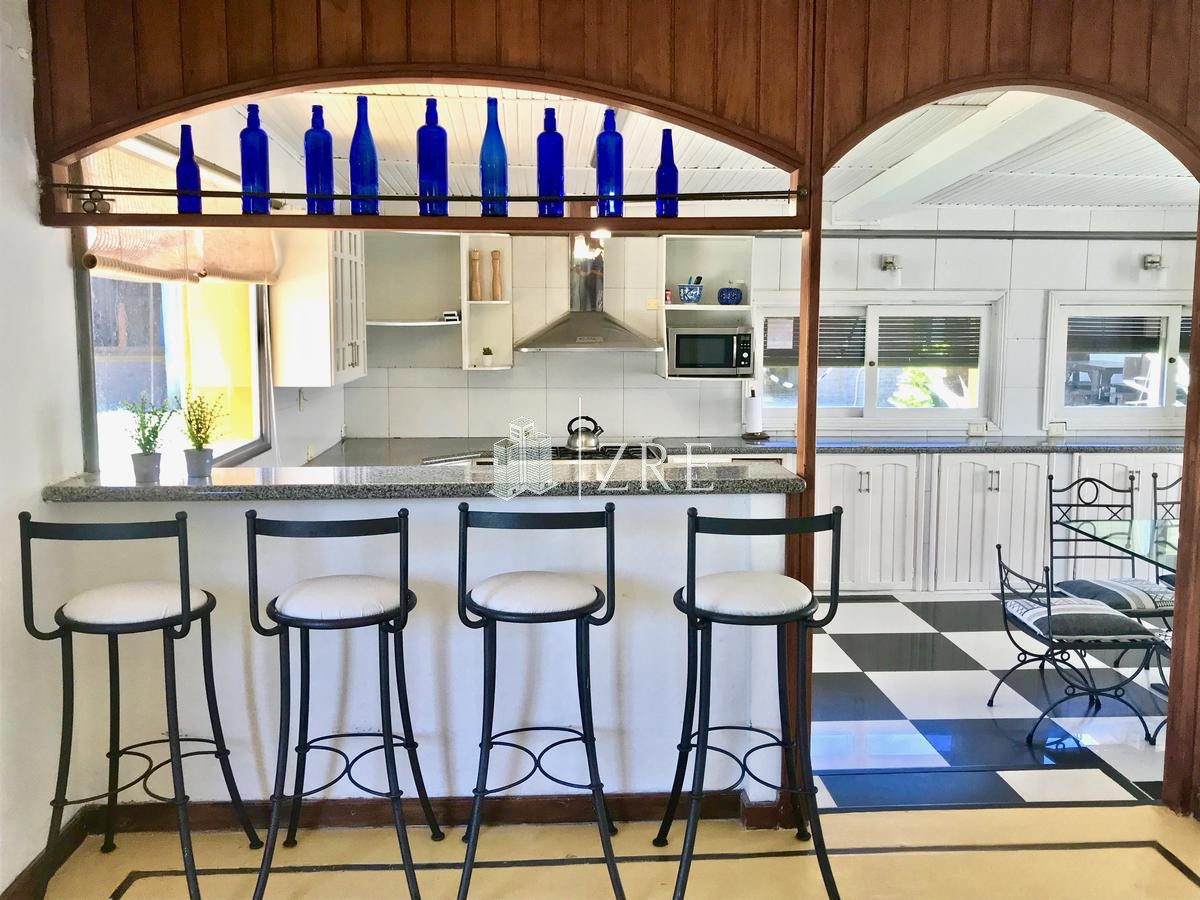 Casa ID.149 - Venta Casa - 5 dormitorios + Piscina - Manantiales 