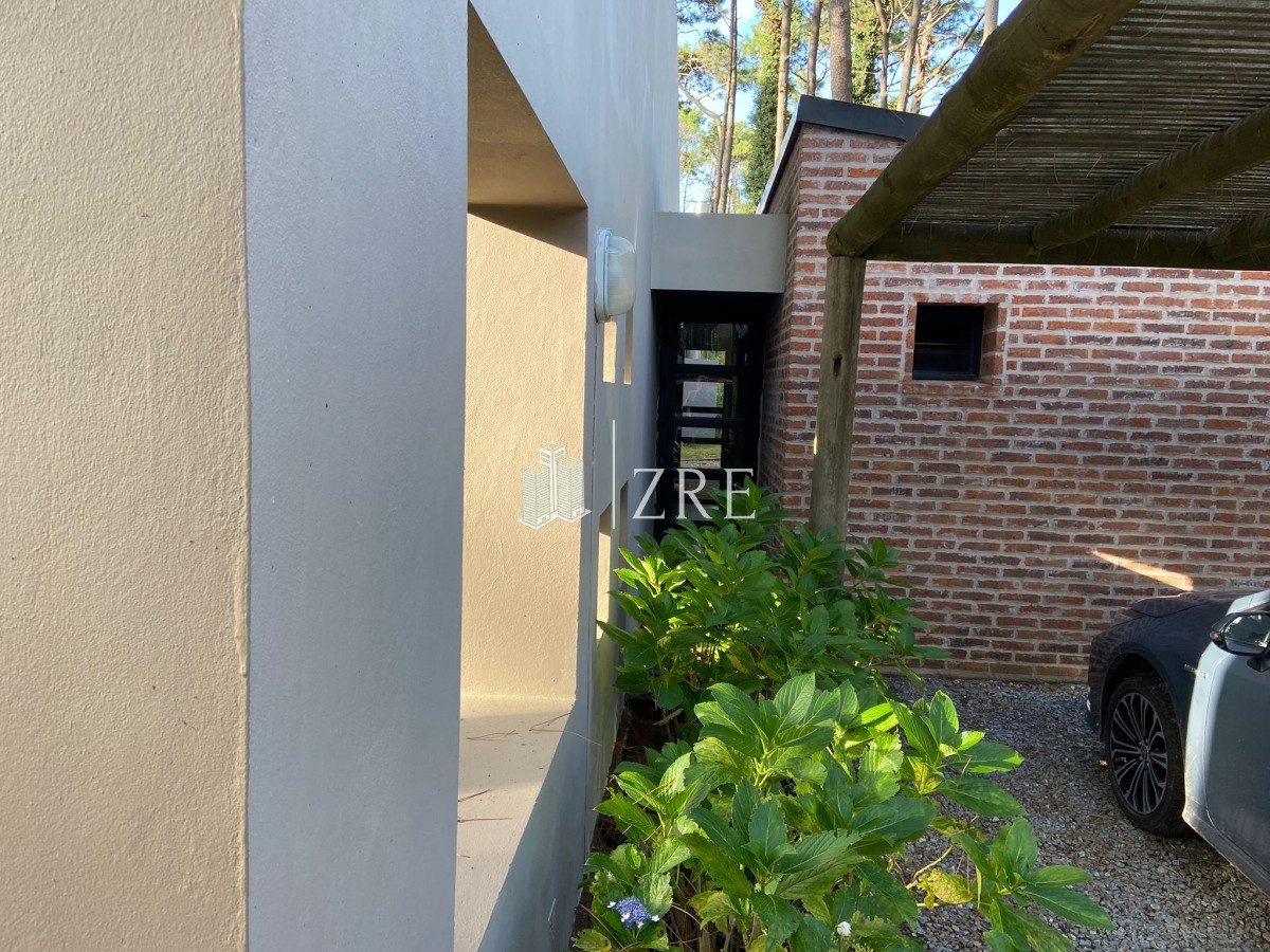 Casa ID.281 - Venta casa 4 dormitorios Laguna Blanca