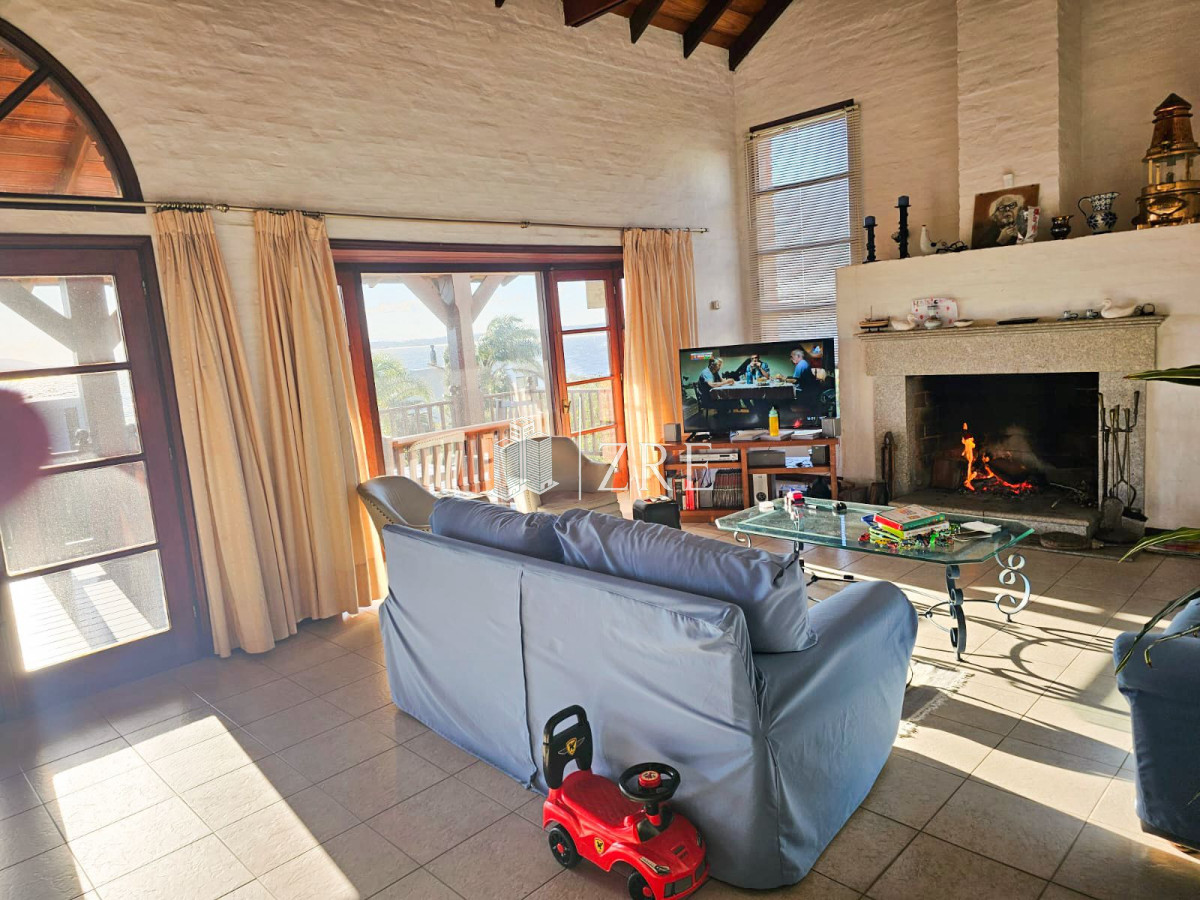 Casa ID.74 - Venta casa Punta Ballena con espectacular vista al mar