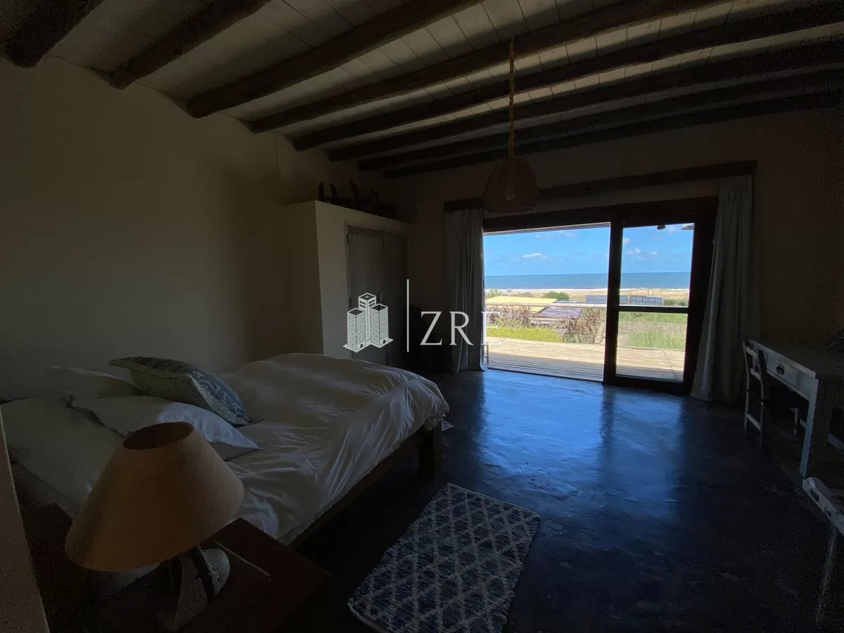 Casa ID.192 - Casa en venta 7 dormitorios Punta Piedras