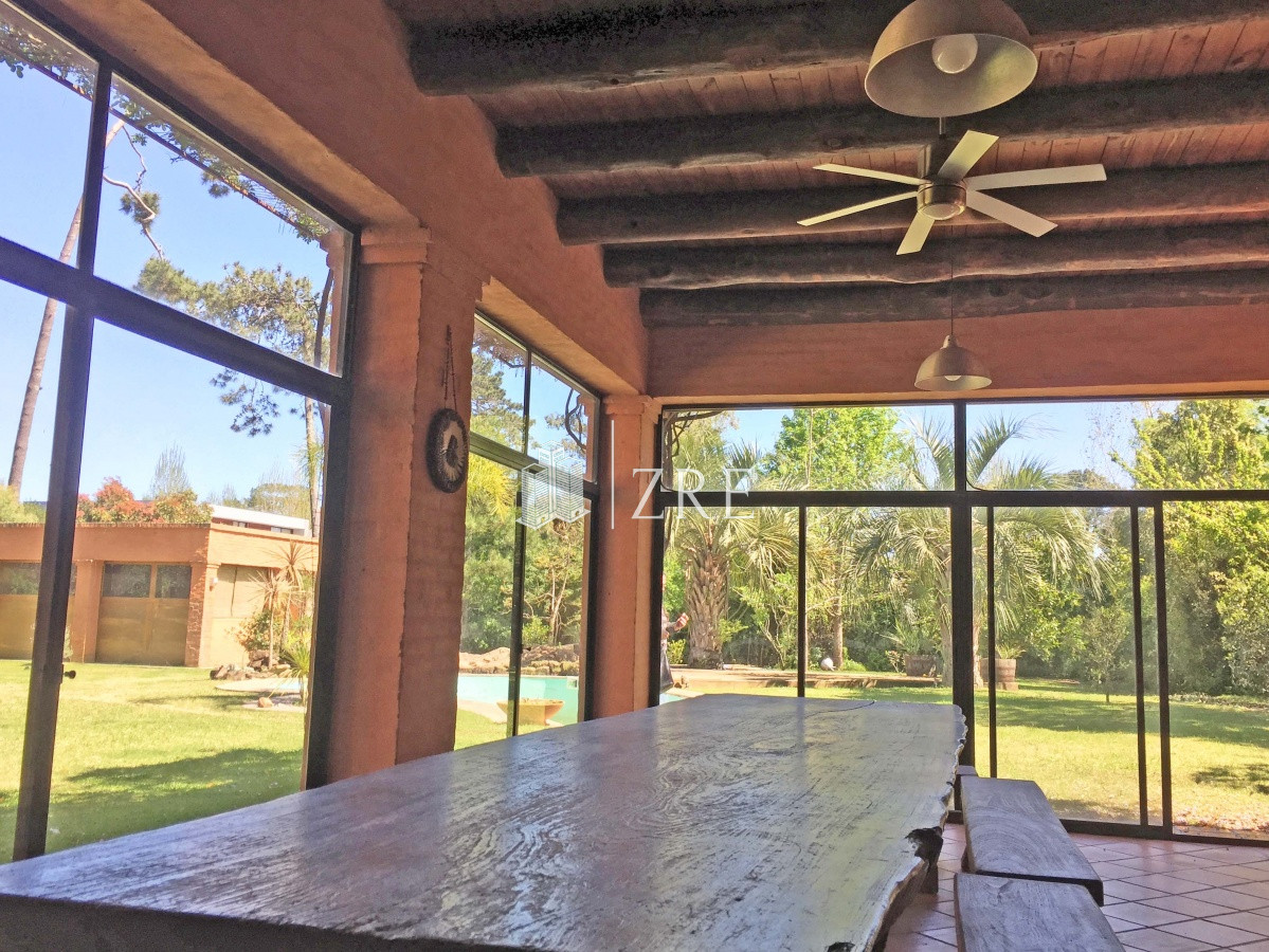 Casa ID.793 - Venta casa en  Barrio Privado La Arbolada Cinco Dormitorios Pisicina