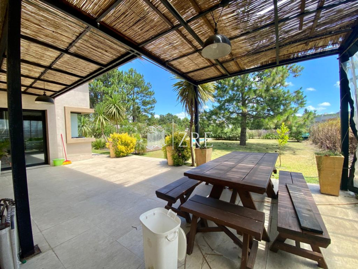 Casa ID.499 - Venta casa de dos plantas en Le Residence 