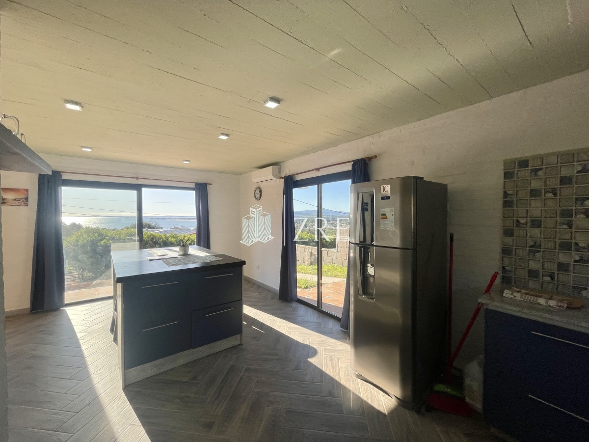 Casa ID.185 - Venta Casa - 3 dormitorios - Pileta y parrillero - Piriapolis 