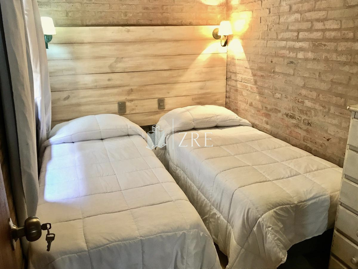 Casa ID.149 - Venta Casa - 5 dormitorios + Piscina - Manantiales 