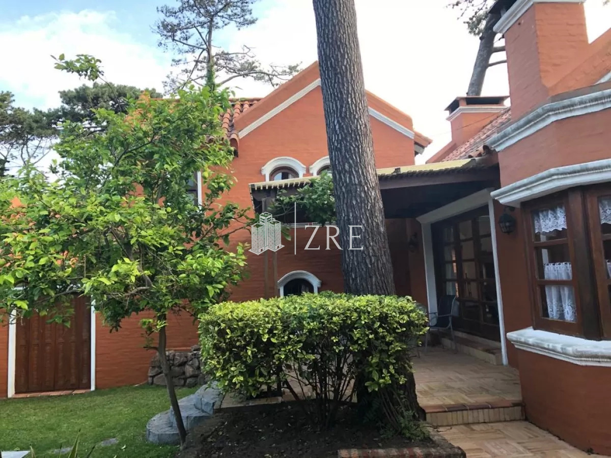 Casa ID.439 - VENTA CASA 3 DORMITORIOS
