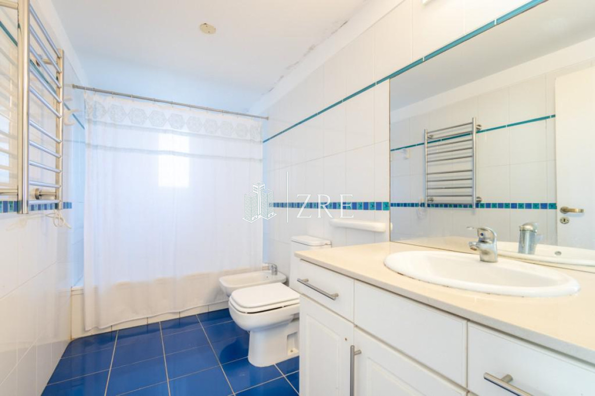 Casa ID.455 - VENTA CASA 3 DORMITORIOS PRIMERA LINEA