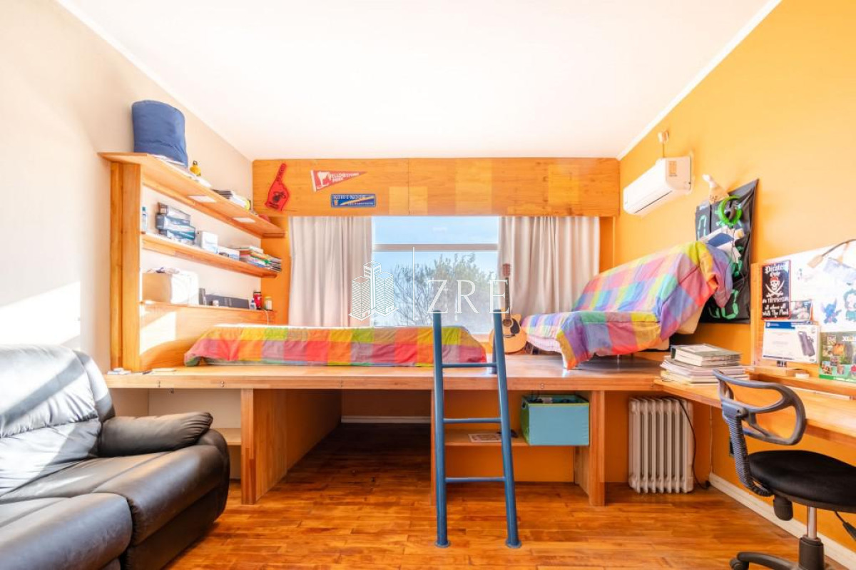Casa ID.455 - VENTA CASA 3 DORMITORIOS PRIMERA LINEA