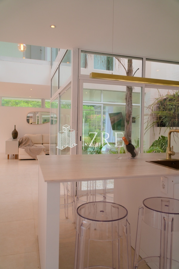 Casa ID.765 - Venta de casa 4 dormitorios