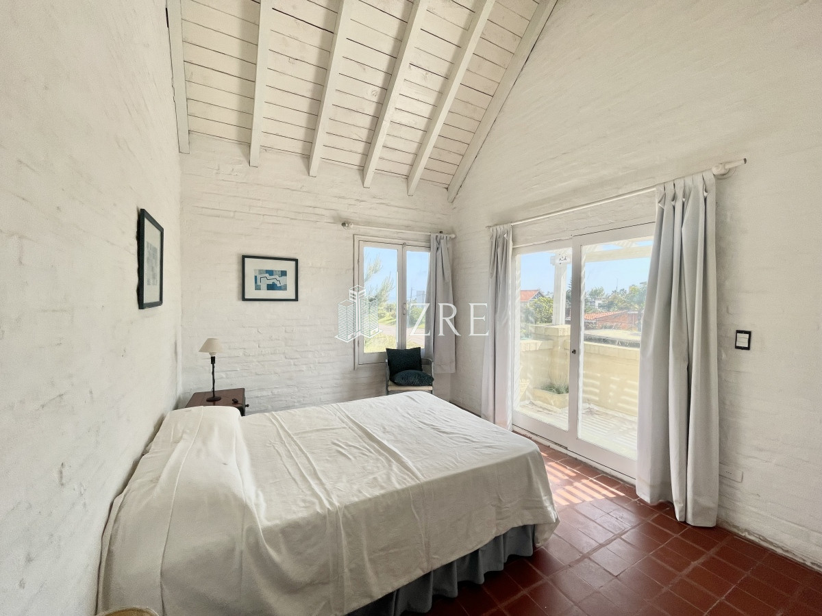 Casa ID.173 - Venta casa 5 dormitorios. Montoya, La barra. 