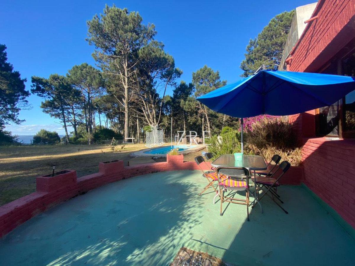 Casa ID.1352 - Casa en venta  4 dormitorios - Club del Lago 