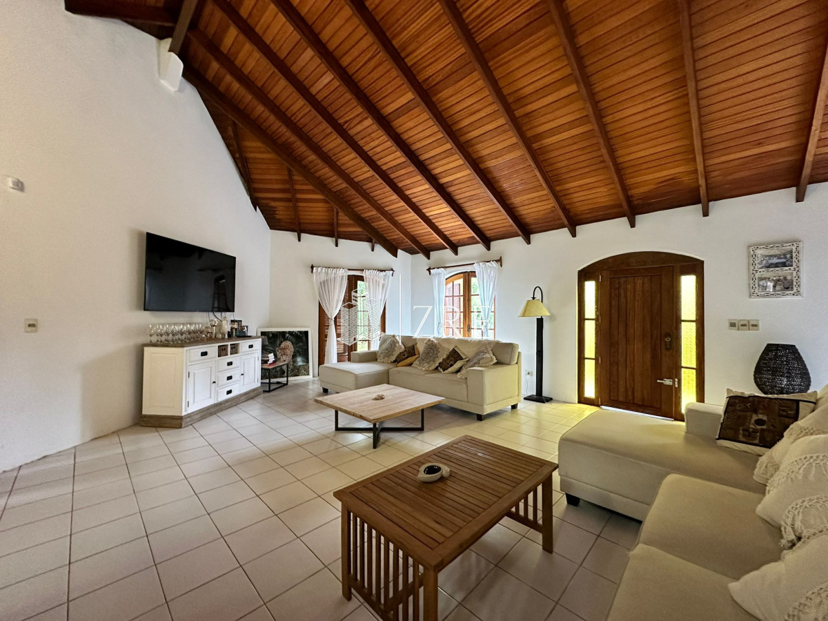 Casa ID.706 - Venta espectacular casa Punta del Este, Golf - 4 dormitorios con piscina y gran parque