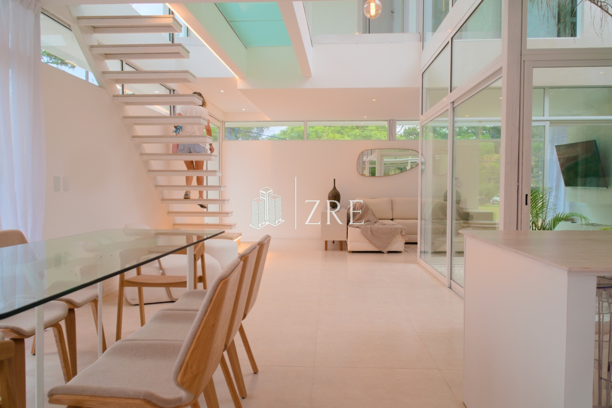 Casa ID.765 - Venta de casa 4 dormitorios