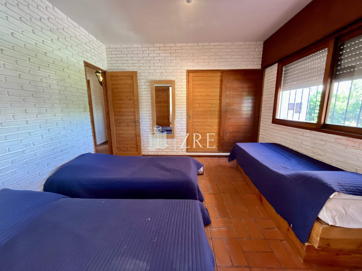 Casa ID.689 - Venta casa 3 dormitorios, La barra. Punta del Este 