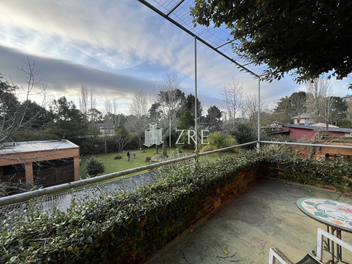 Casa ID.793 - Venta casa en  Barrio Privado La Arbolada Cinco Dormitorios Pisicina