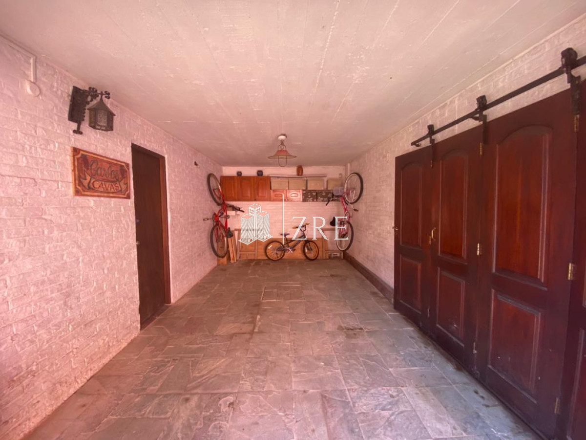 Casa ID.1352 - Casa en venta  4 dormitorios - Club del Lago 