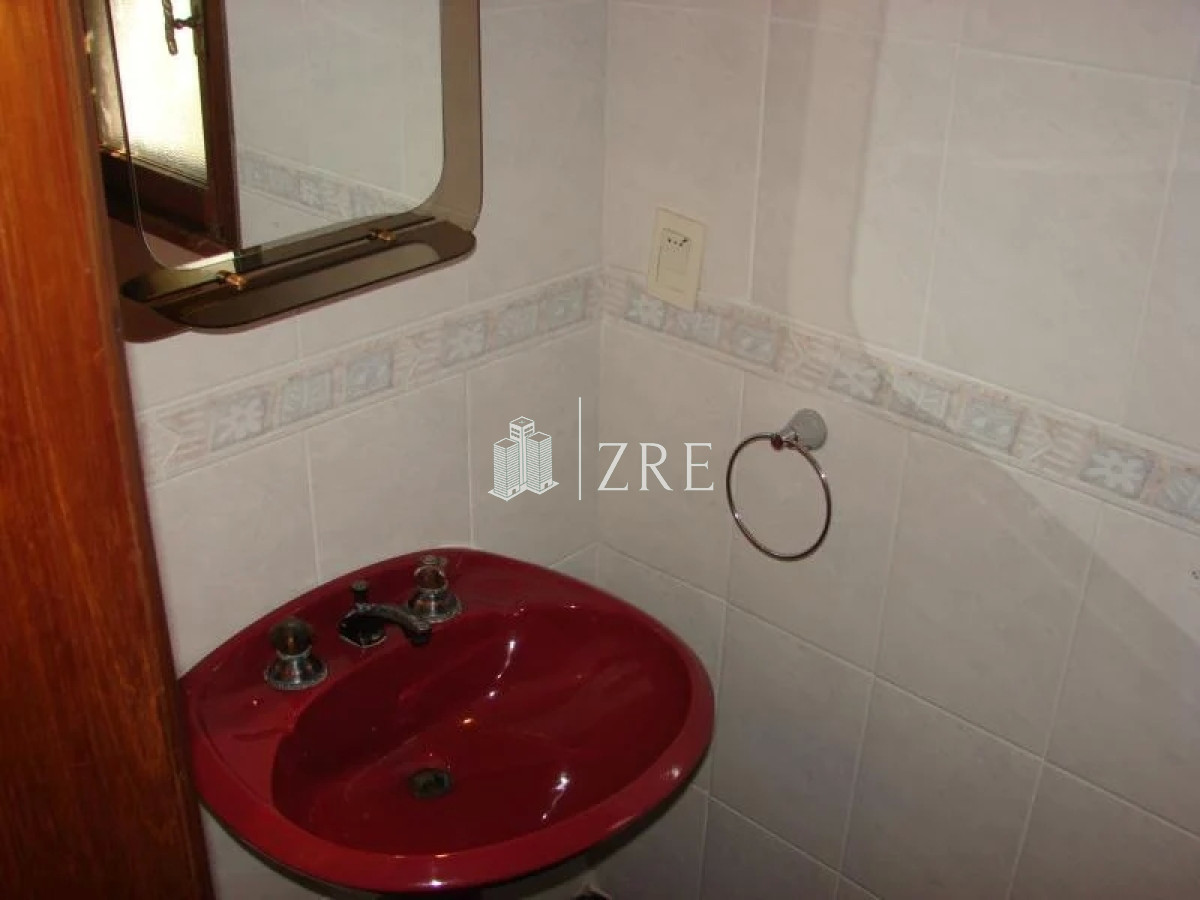 Casa ID.213 - Venta casa 5 dormitorios primera linea playa mansa Punta del Este 
