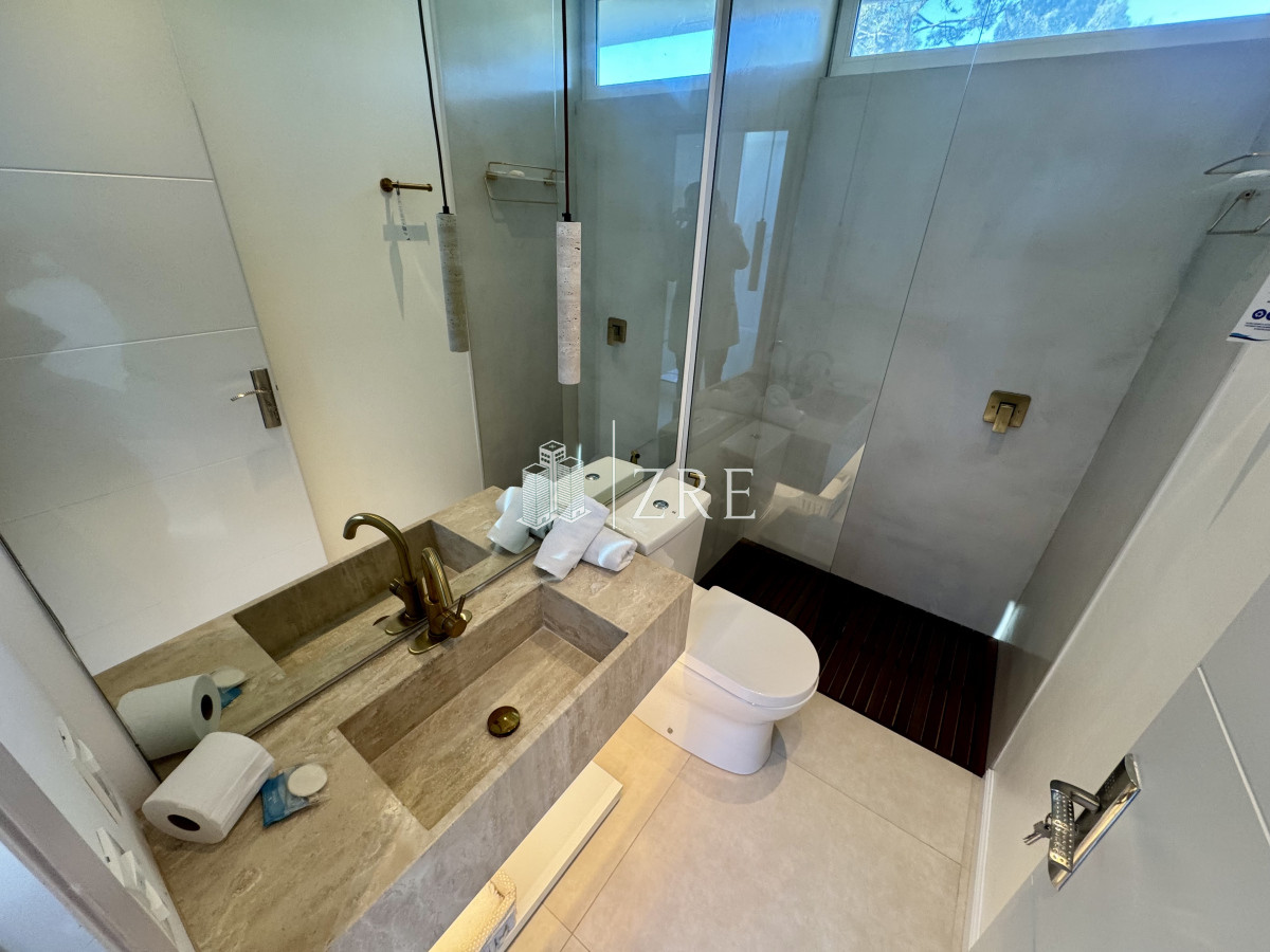 Casa ID.555 - Venta de casa 4 dormitorios en Green Park, Punta Ballena.