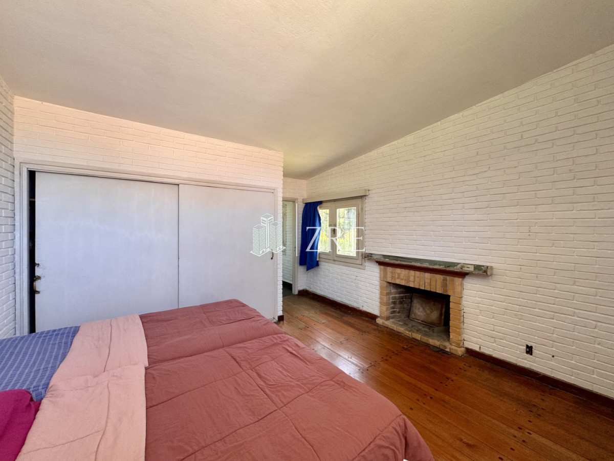 Casa ID.1350 - Venta casa 7 dormitorios, Cantegril, Punta del Este