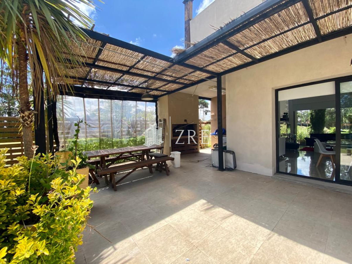 Casa ID.499 - Venta casa de dos plantas en Le Residence 