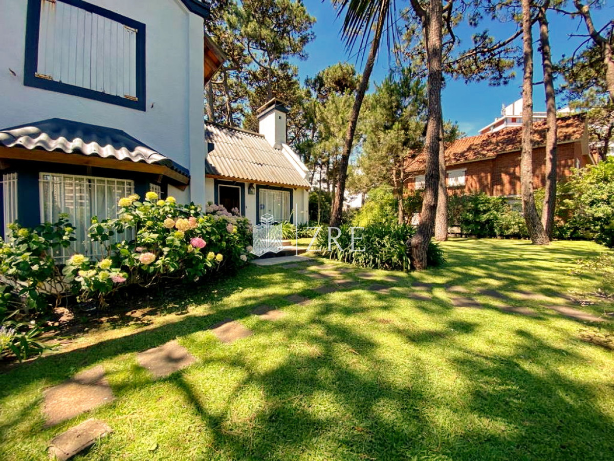 Casa ID.395 - Venta Casa en Brava, 3 dormitorios *