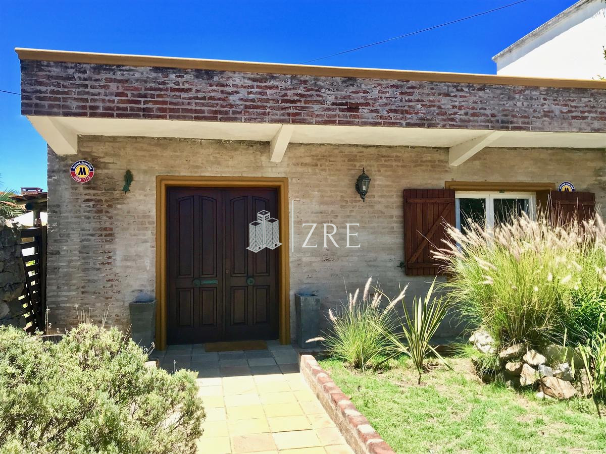 Casa ID.149 - Venta Casa - 5 dormitorios + Piscina - Manantiales 