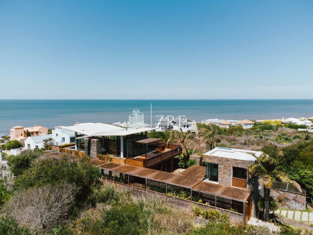 Casa ID.1349 - Alquiler casa 4 dormitorios Punta Piedras, Manantiales. 